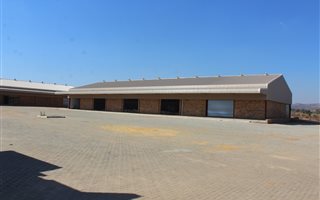 92 m² Commercial space in Melodie