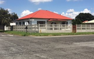 3 Bedroom House in Nigel Central