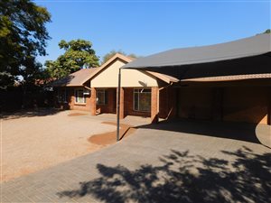 4 Bed House in Mookgophong (Naboomspruit)