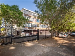 Studio Apartment in Wynberg Upper