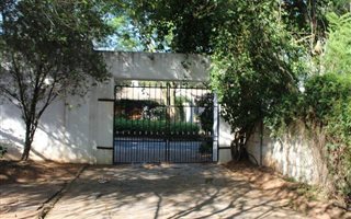 2000 m² Land available in Bryanston West