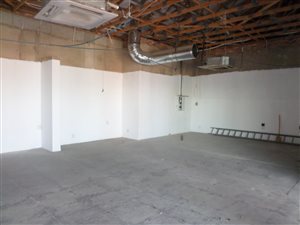 97 m² Retail Space in Ferndale