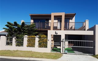 3 Bedroom House in Fairview
