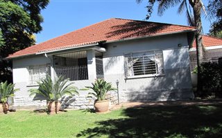4 Bedroom House in Parkhill Gardens