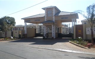 2 Bedroom Townhouse in Rynfield