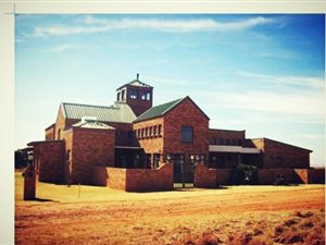 8.6 ha Agricultural Holding in Rietfontein