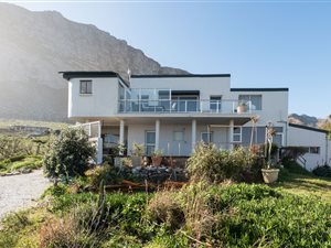 4 Bed House in Bettys Bay