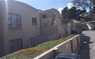 3 Bedroom Apartment in Helderkruin
