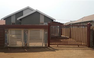 3 Bedroom House in Rosslyn
