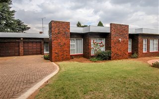 3 Bedroom House in Florida Glen