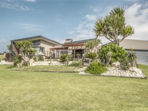 5 Bed House in Colleen Glen