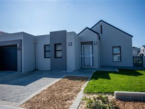 3 Bed House in Somerset West Central