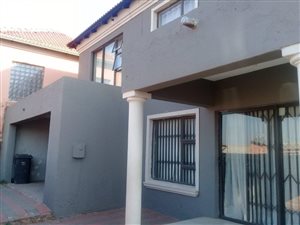 5 Bed House in Dobsonville