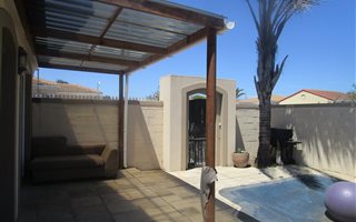 2 Bedroom House in Sunningdale