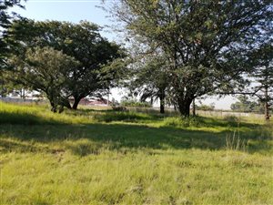 2.4 ha Land available in Vulcania