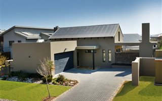 3 Bedroom House in Waterfall Estate