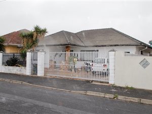 4 Bed House in Churchill Estate