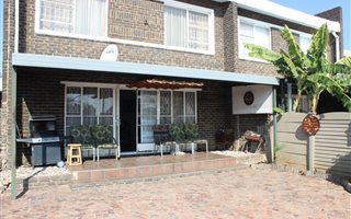 3 Bedroom Townhouse in Vanderbijlpark SE
