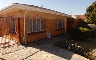 4 Bedroom House in Robertsham