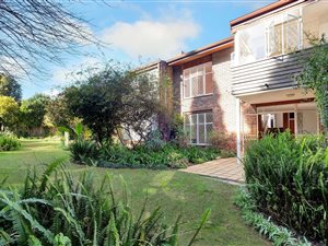 2 Bedroom Duplex in Hyde Park
