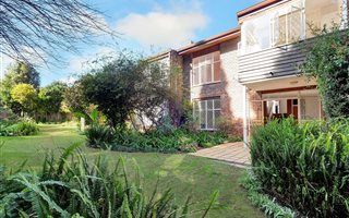 2 Bedroom Duplex in Hyde Park