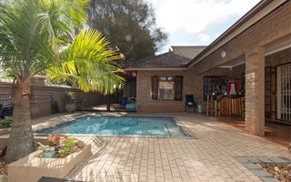 5 Bedroom House in White River