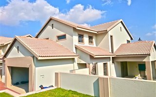 3 Bedroom House in Eldo View