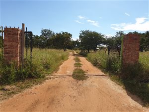 2.2 ha Farm in Heatherdale