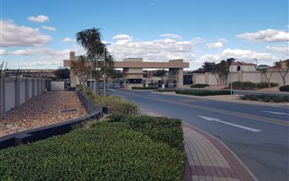 3699 m² Land available in Bendor Park