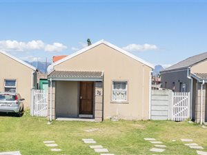 3 Bed House in Blue Downs