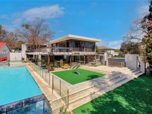 4 Bed House in Morningside