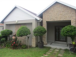 5 Bed House in Shelly Beach