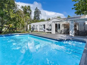 5 Bed House in Constantia Upper