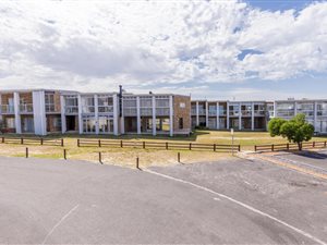 3 Bedroom Townhouse in Van Riebeeckstrand