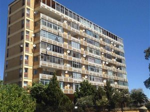 3 Bed Apartment in Kimberley Central