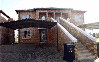 2 Bedroom Townhouse in Elandspark