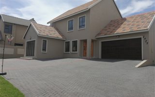 3 Bedroom House in Brooklands