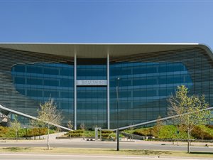 882 m² Commercial space in Waterfall Estate