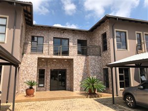 220 m² Commercial space in Highveld