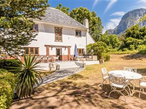 5 Bed House in Newlands