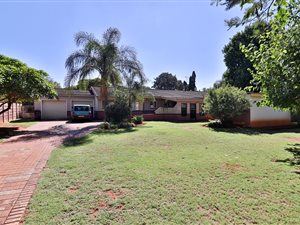 4 Bed House in Hesteapark