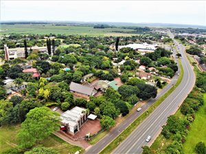 448 m² Commercial space in Fairview