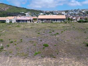 591 m² Land available in Plettenberg Bay