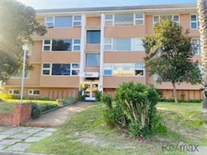 2 Bed Apartment in Milnerton Central