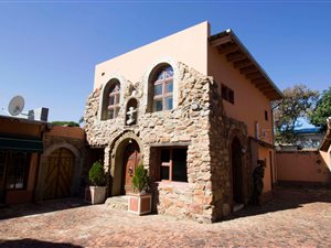 1 Bed Garden Cottage in Orchards