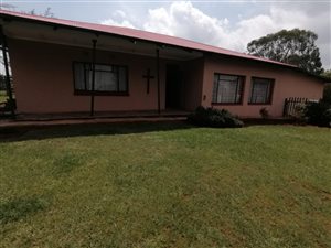 4.6 ha Farm in Hillside AH