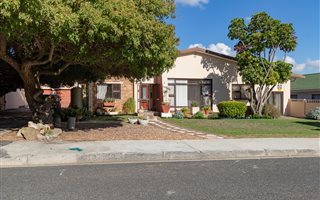 4 Bedroom House in Oakglen