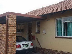 2 Bedroom Townhouse in Bonaero Park
