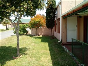 2 Bed Townhouse in Stilbaai