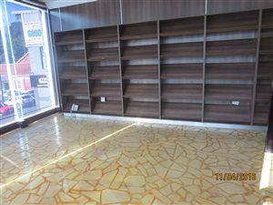 180 m² Commercial space in Greenwood Park